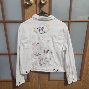 H&J Womens Medium White Denim Jacket With Painted Flowers